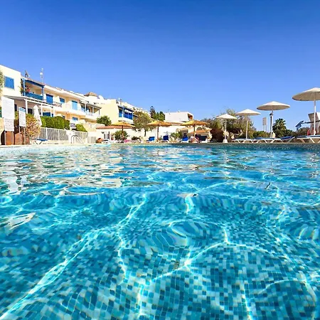 Css Calm Smart Superior 2bd With Private Yard Vakantiehuis Klorakas