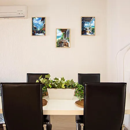Css Calm Smart Superior 2bd With Private Yard Tatil Evi Klorakas