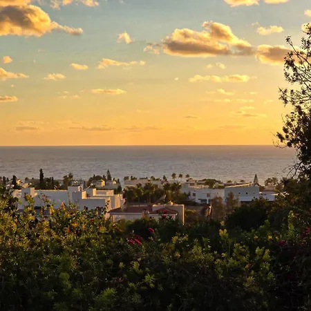 Css Calm Smart Superior 2bd With Private Yard Hébergement de vacances Klorakas