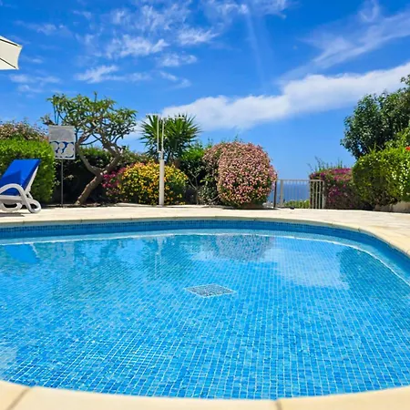 Css Calm Smart Superior 2bd With Private Yard