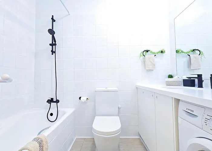 Css Calm Smart Superior 2bd With Private Yard