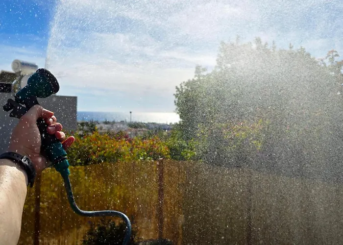 Css Calm Smart Superior 2bd With Private Yard Semesterbostad