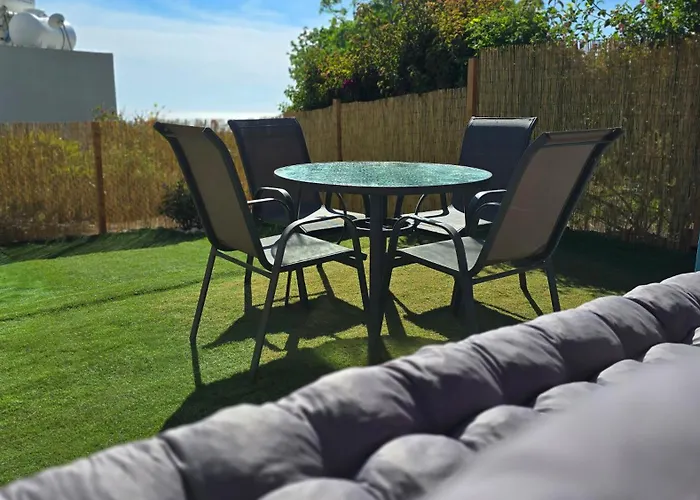 Css Calm Smart Superior 2bd With Private Yard Сasa de vacaciones Klorakas