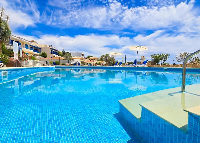 Css Calm Smart Superior 2bd With Private Yard * Klorakas